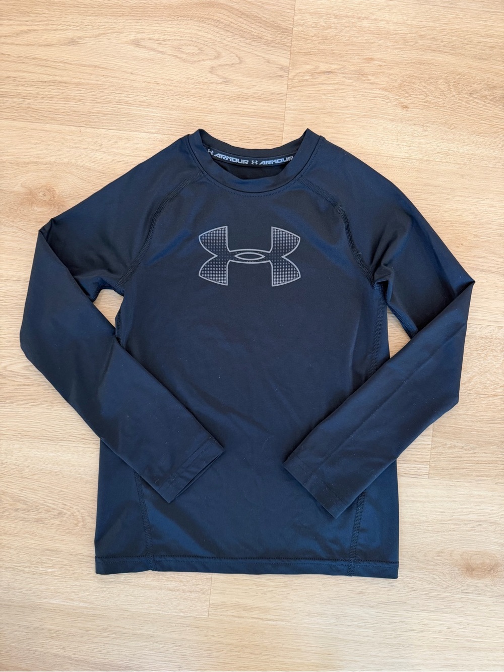 Under Armour Men’s Black Long-Sleeve Performance Shirt with Logo